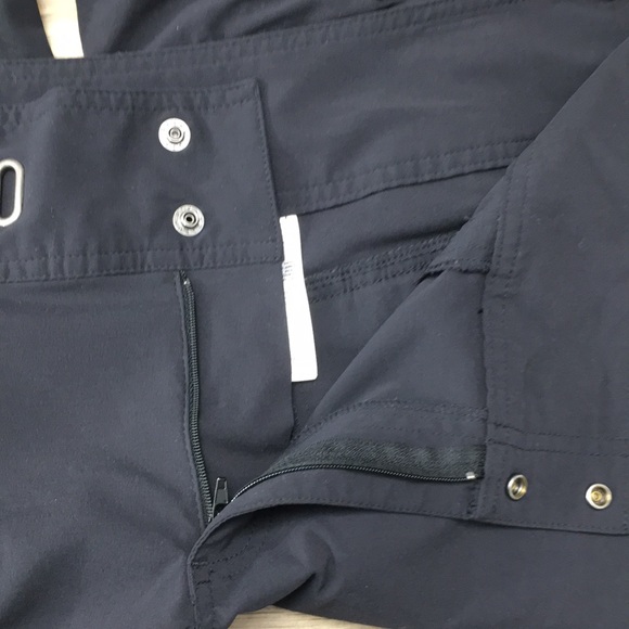 Columbia Black Trail Convertible Capri Pants Womens 14 Omni Shield Hiking - Picture 10 of 13